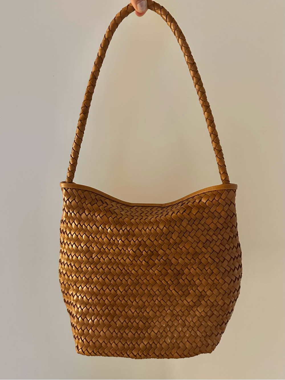 Madewell Signature Woven Shoulder Bag - Picture 2 of 5